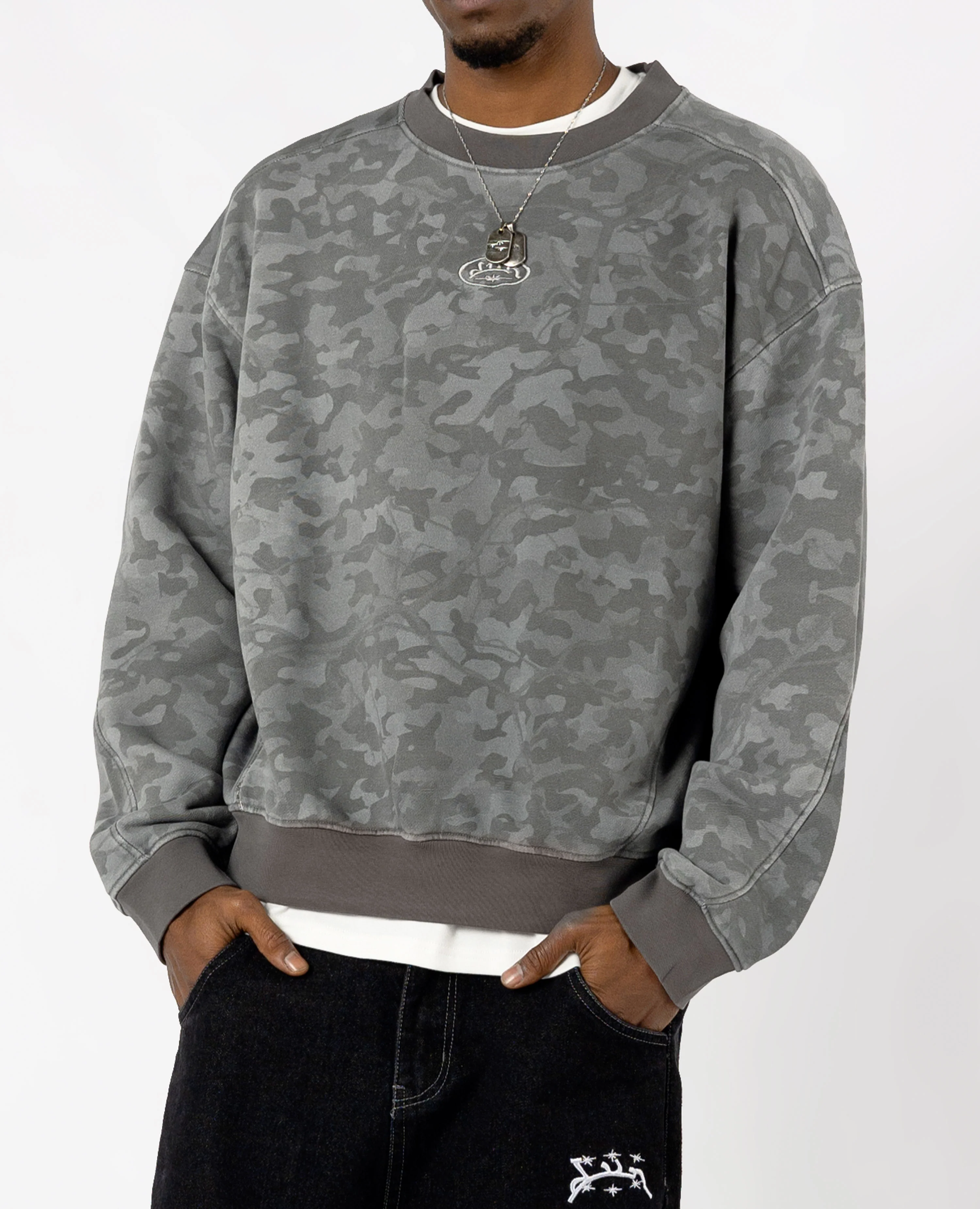 ALL OVER DARK CAMO CREWNECK - Image 3