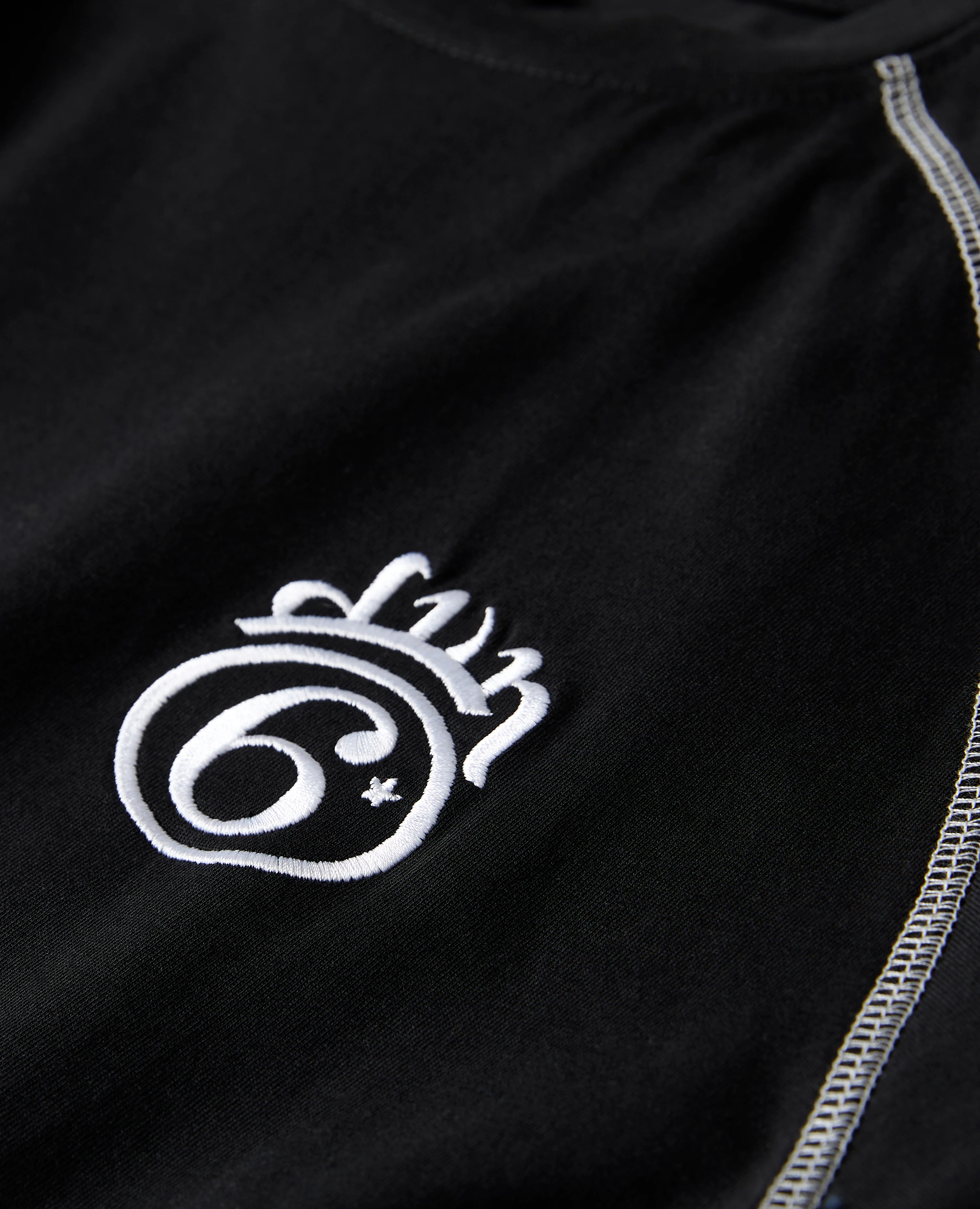 BLACK 6STARS TECH TEE - Image 4