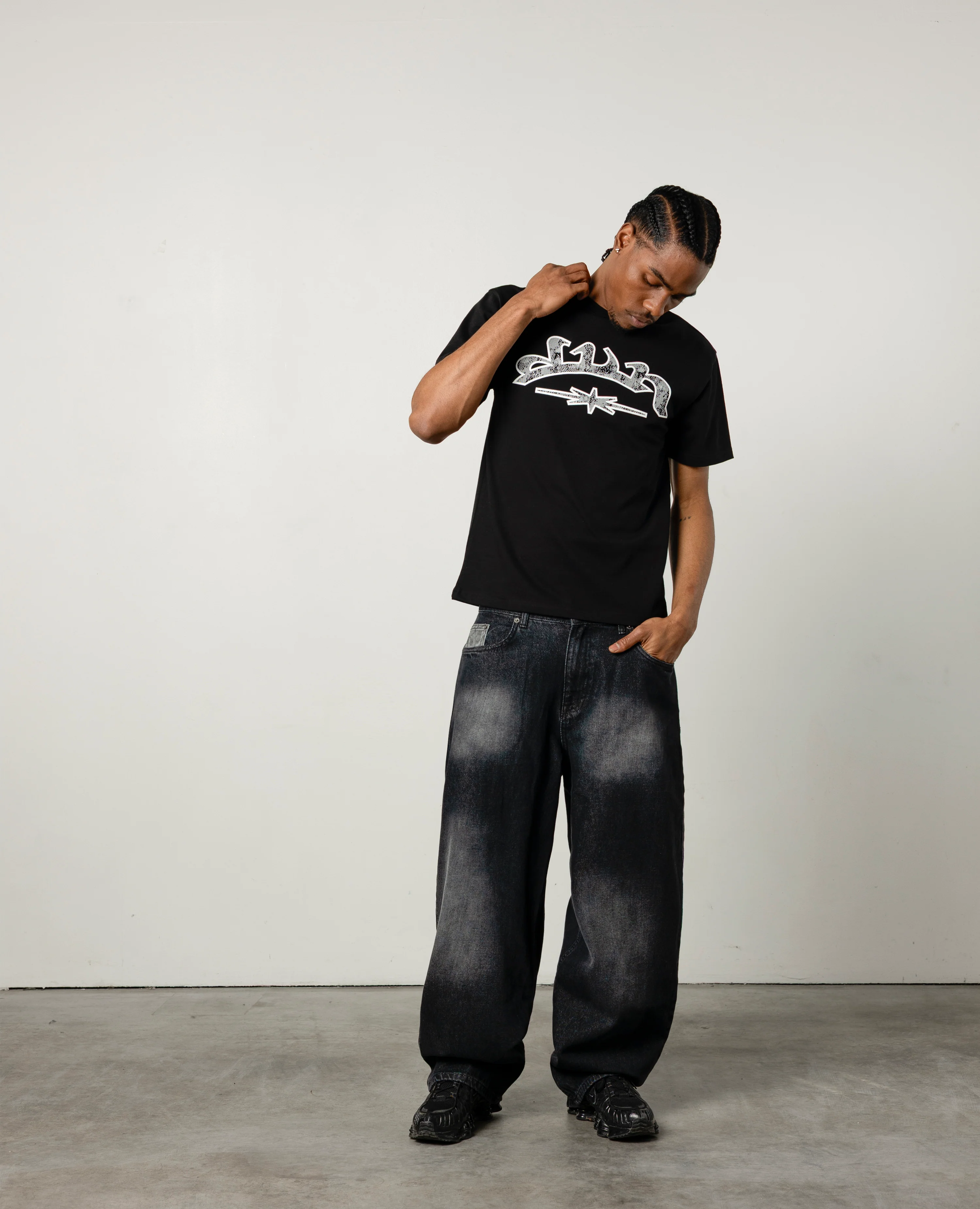 BLACK ANIMALS TEE - Image 3