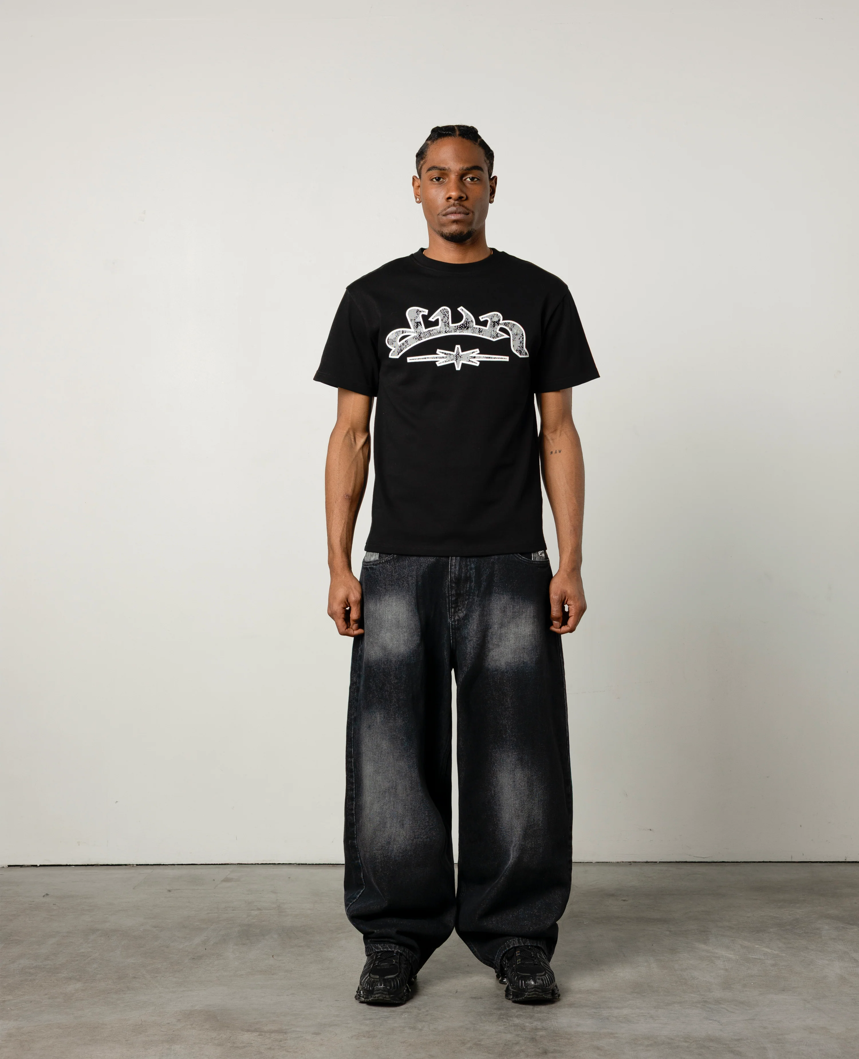 BLACK ANIMALS TEE - Image 6