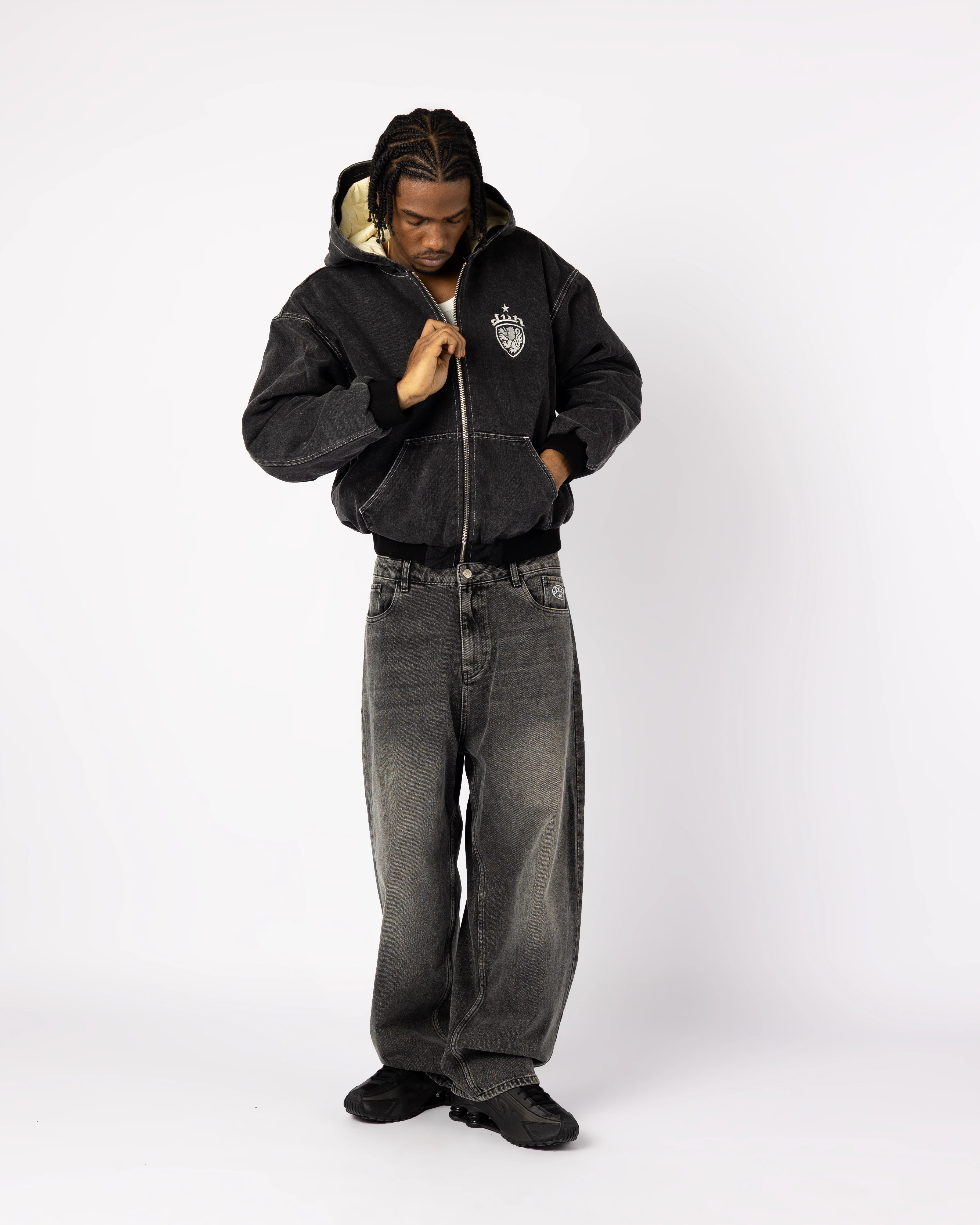 BLACK COAT-OF-ARMS JACKET - Image 4