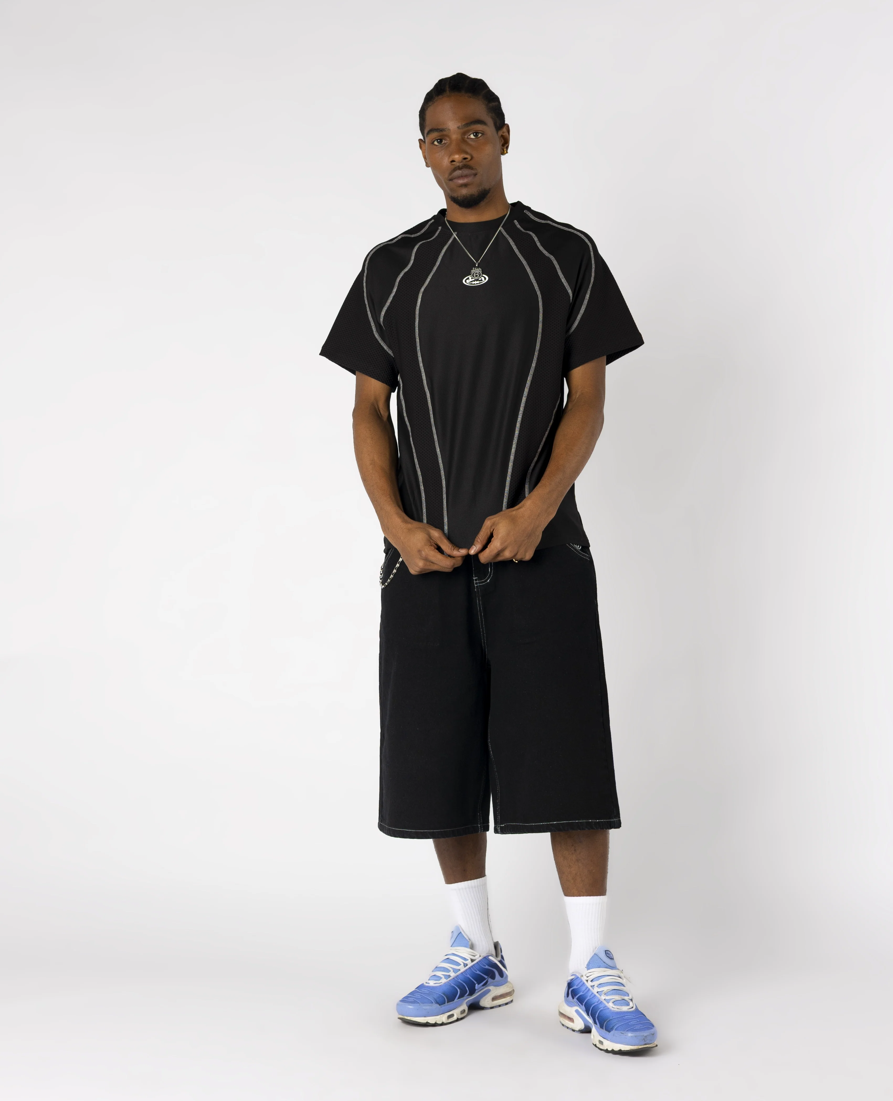 BLACK TECH LINES T-SHIRT - Image 9