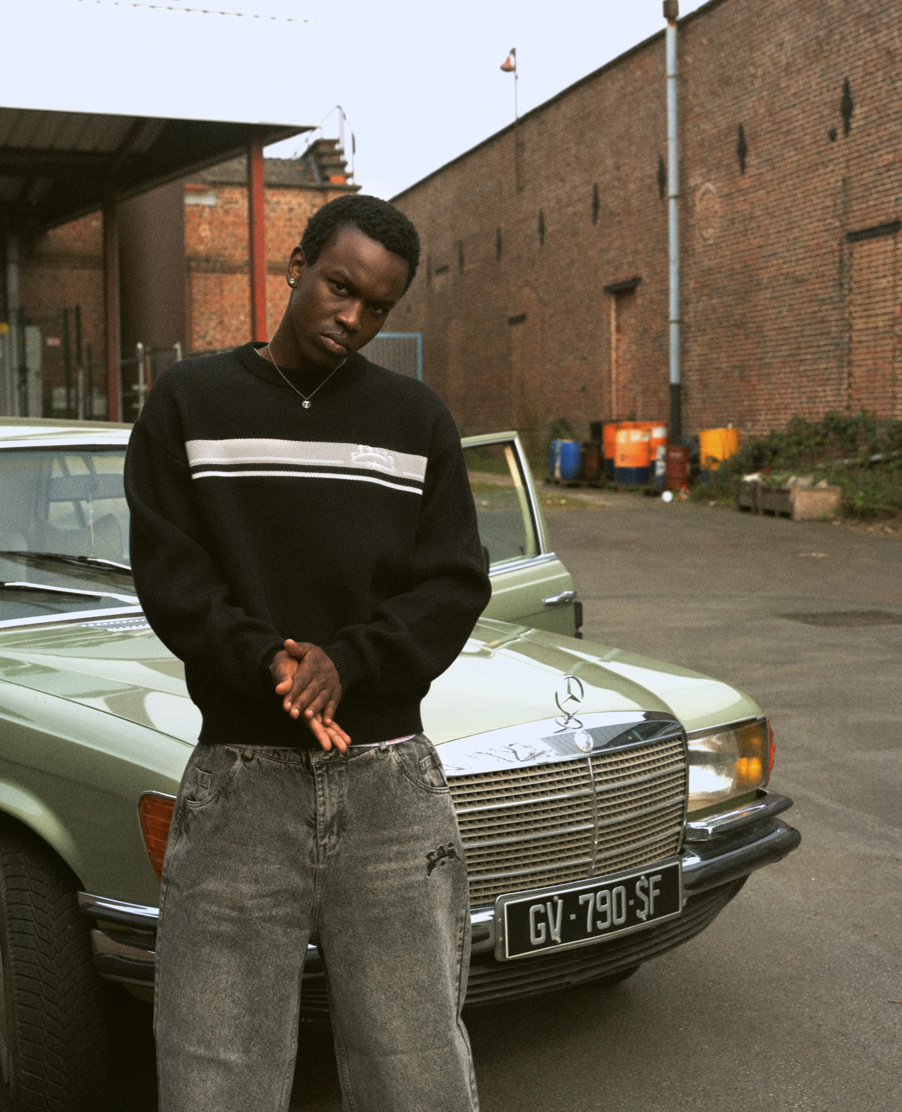 DARK LINE KNIT - Image 4