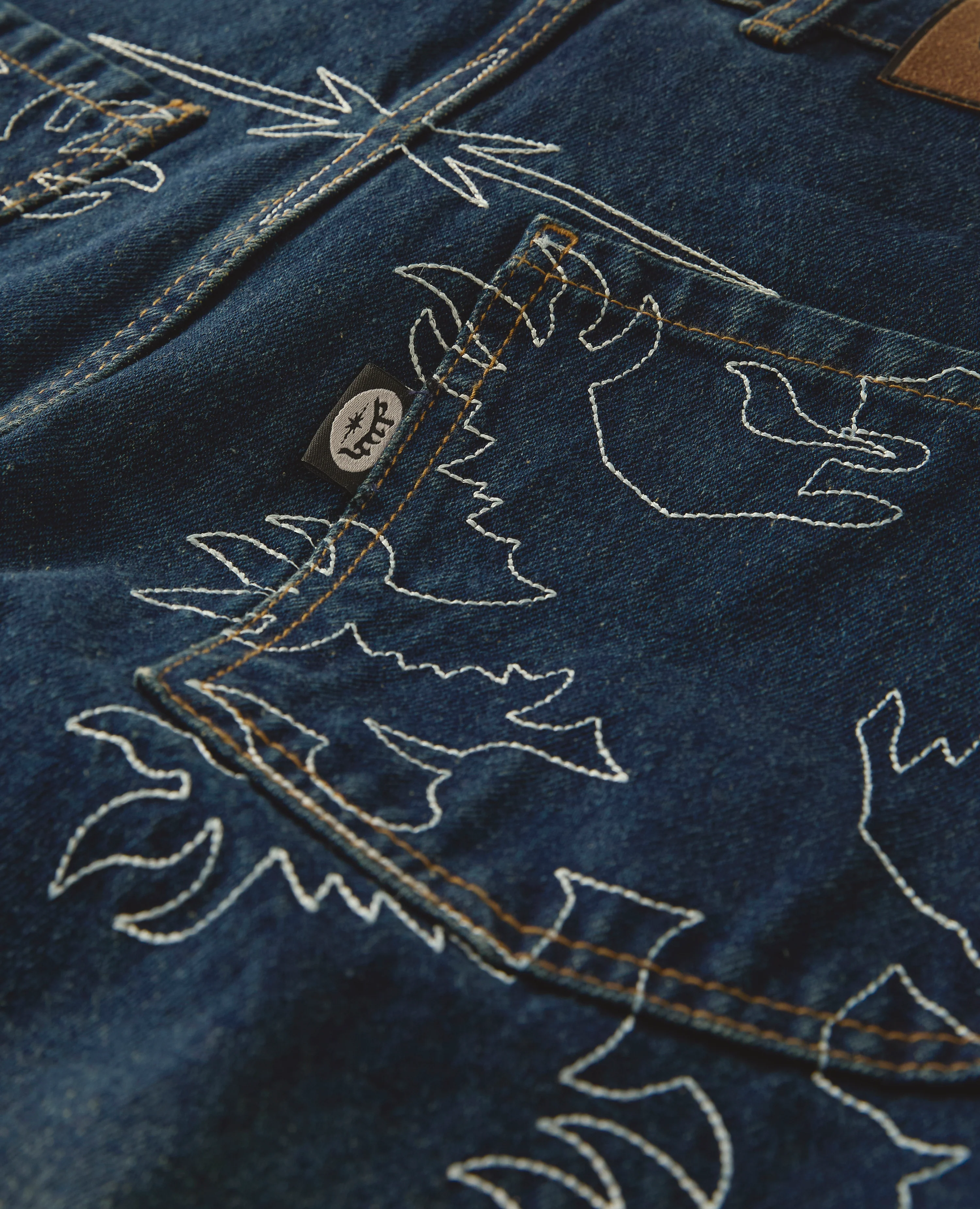 OIL BLUE BEAST DENIM - Image 4