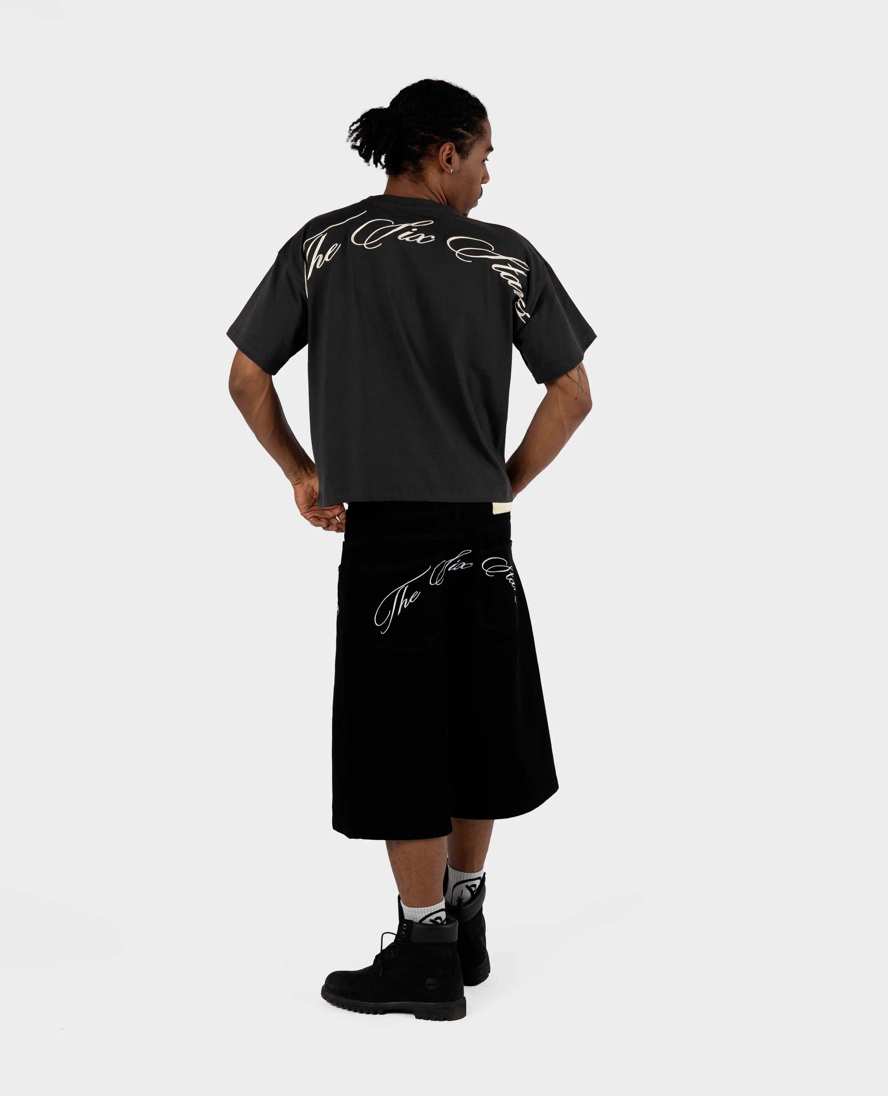 THE SIX STARS T-SHIRT - BLACK - Image 6